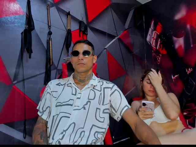 Hana-and-Zeta webcam