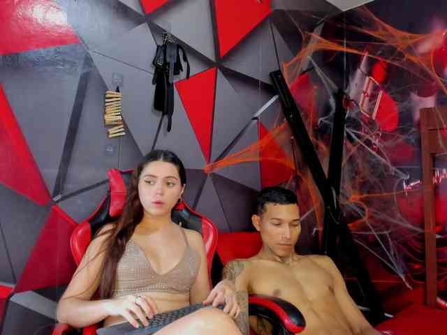 Hana-and-Zeta webcam