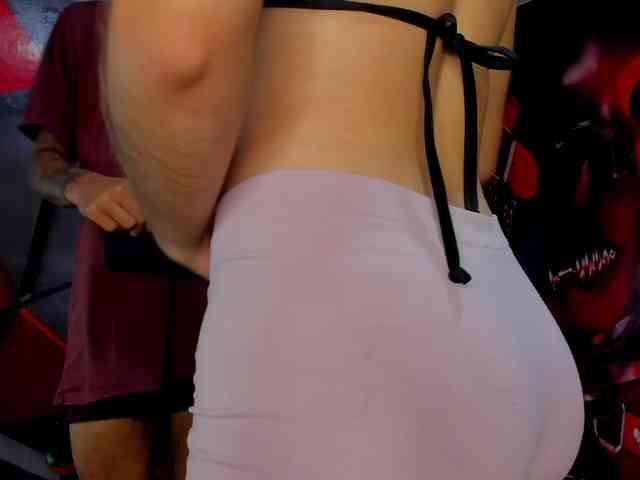 Hana-and-Zeta webcam