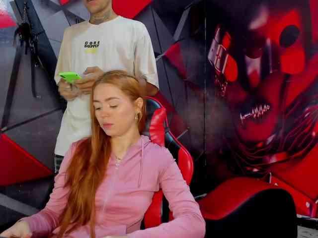 Hana-and-Zeta webcam