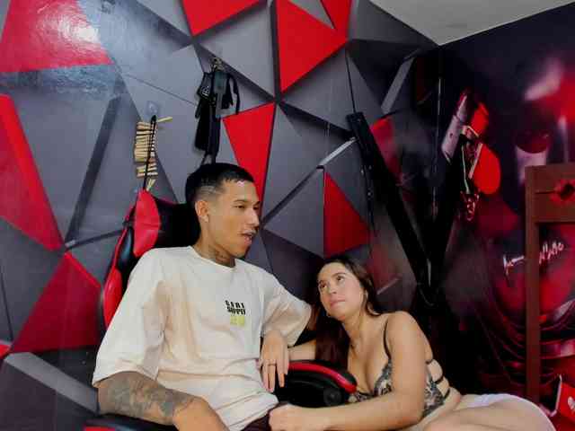 Hana-and-Zeta webcam