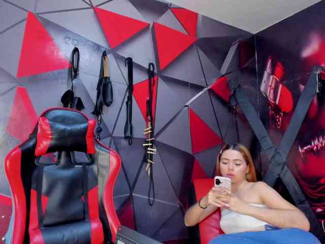 Hana-and-Zeta webcam