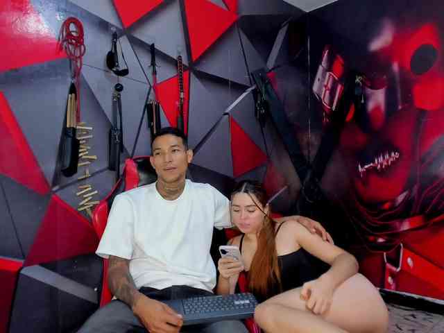 Hana-and-Zeta webcam