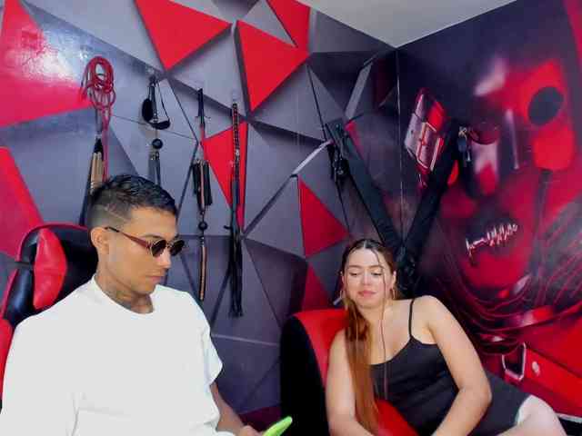 Hana-and-Zeta webcam