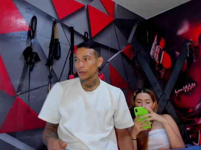 Hana-and-Zeta webcam