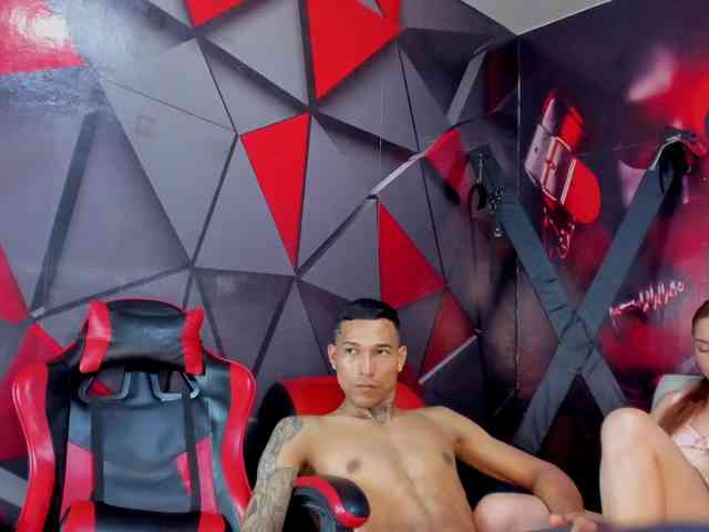 Hana-and-Zeta webcam