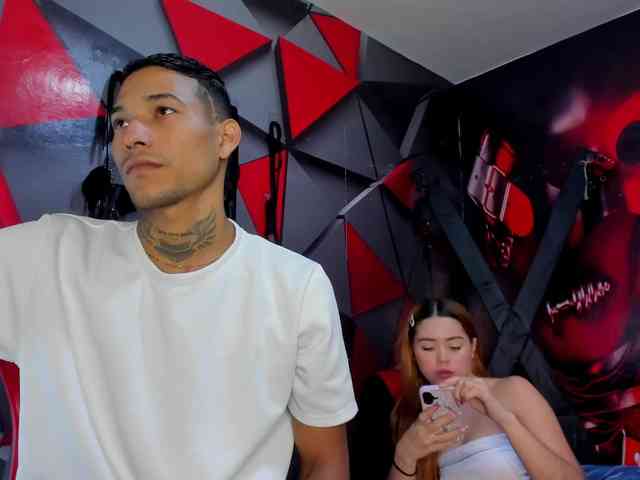 Hana-and-Zeta webcam