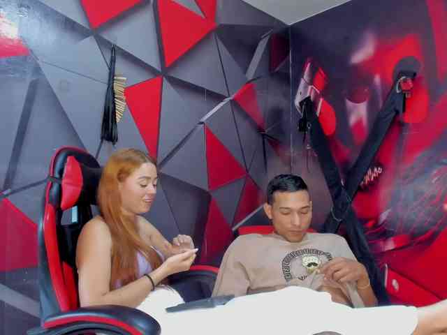 Hana-and-Zeta webcam