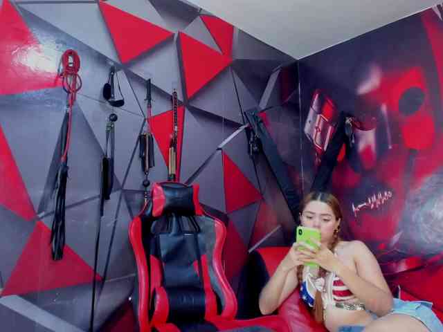 Hana-and-Zeta webcam