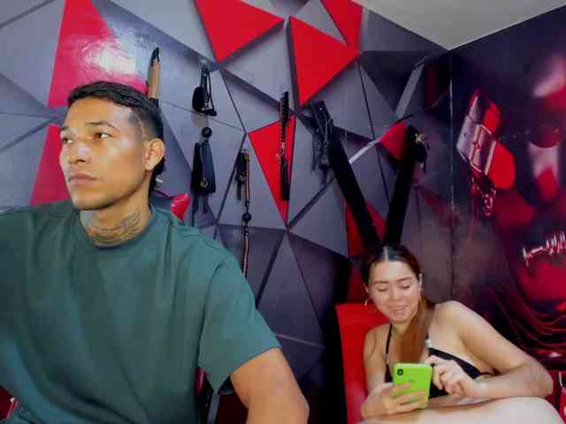 Hana-and-Zeta webcam