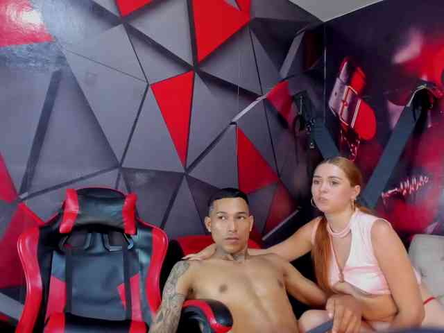 Hana-and-Zeta Live Webcam on BongaCams