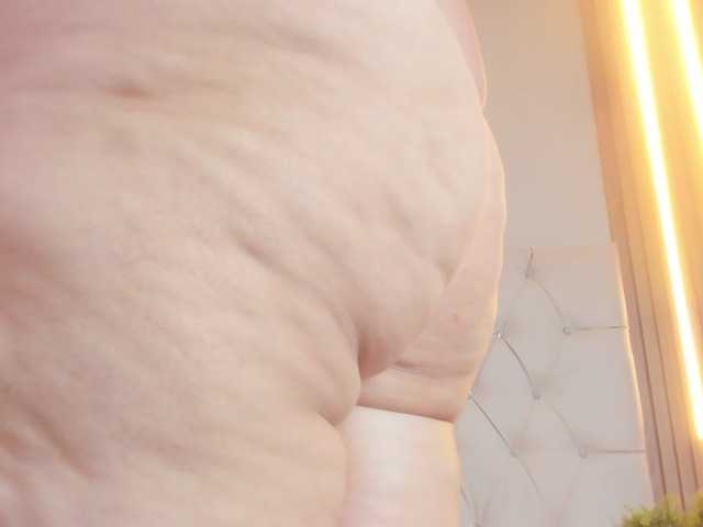 Arethaozz1's BongaCams show and profile