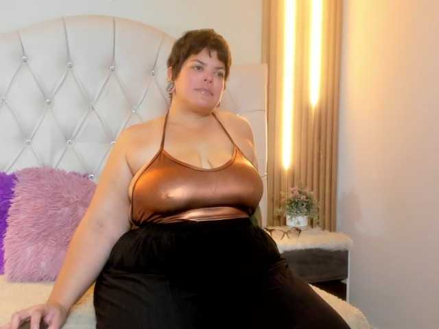 Arethaozz1's BongaCams show and profile