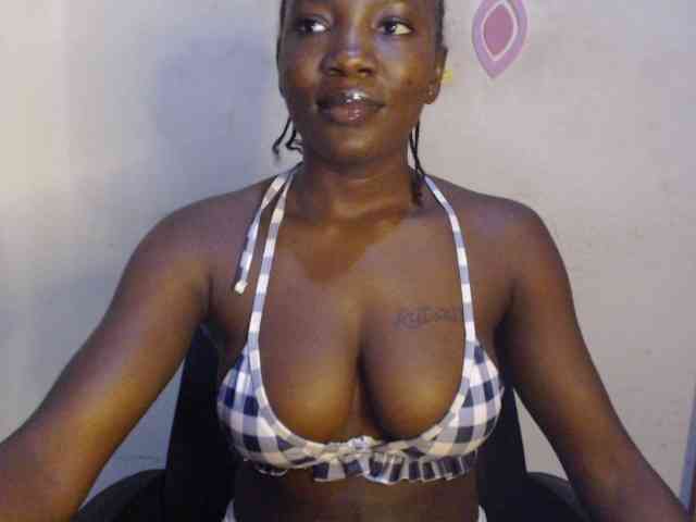 Loverofwhitcock webcam