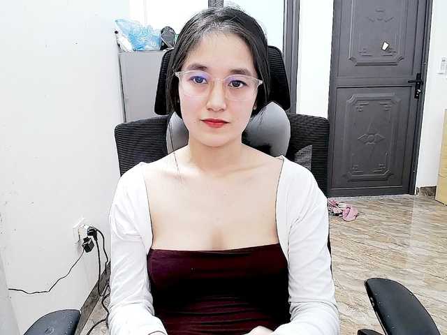 Hana099's BongaCams show and profile