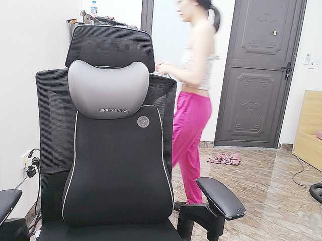 Try delicious broadcaster Hana099 and her exposed physique Hana099 from BongaCams