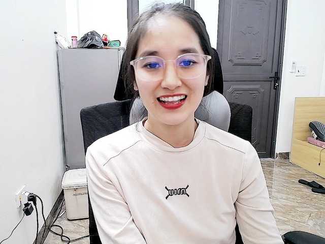 Hana099's BongaCams show and profile