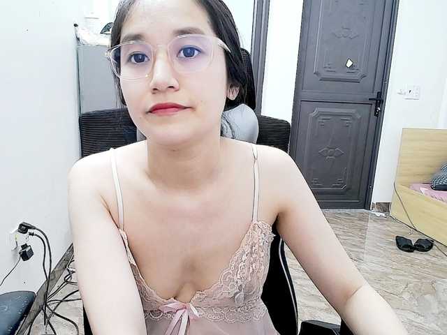 Hana099's BongaCams show and profile