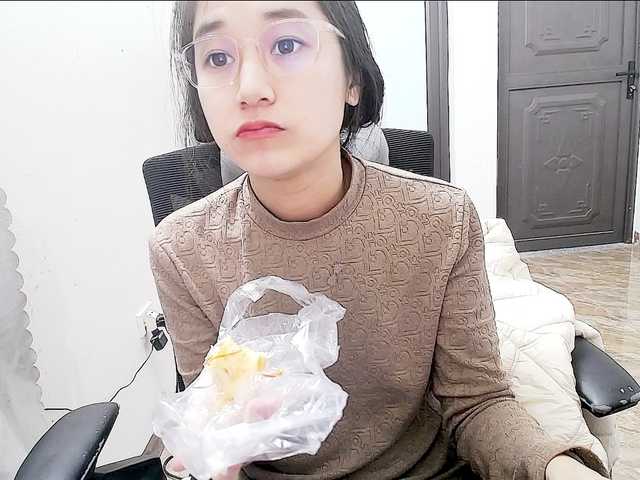 Hana099's BongaCams show and profile