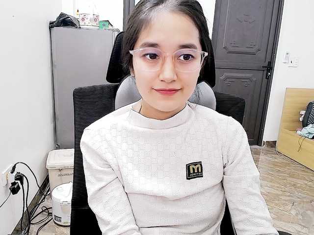 Hana099's BongaCams show and profile