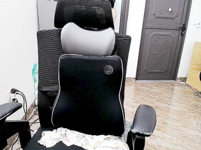 Hana099's BongaCams show and profile