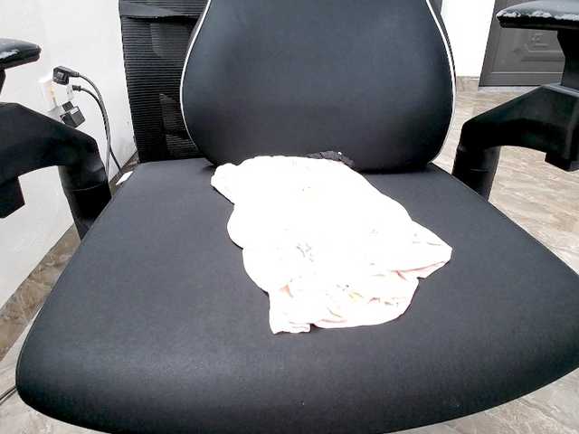 Hana099's BongaCams show and profile