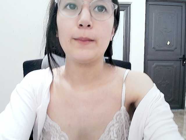 Hana099's BongaCams show and profile