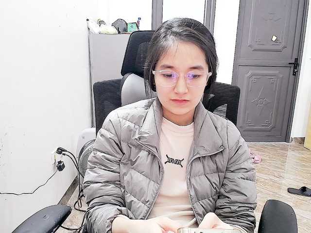 Hana099's BongaCams show and profile