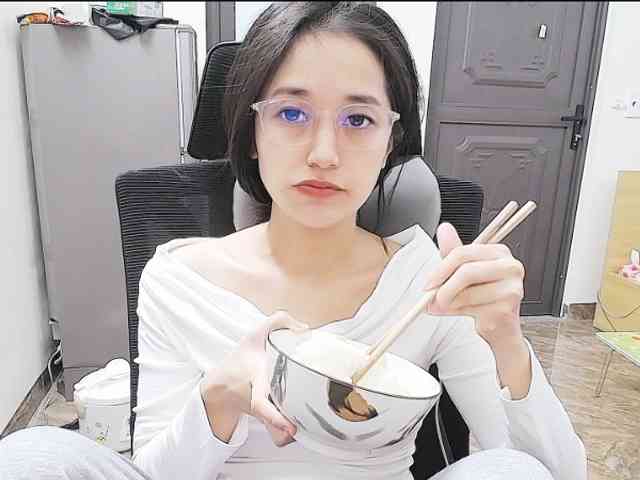 Bella099 webcam