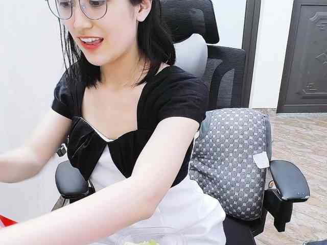 Bella099 webcam