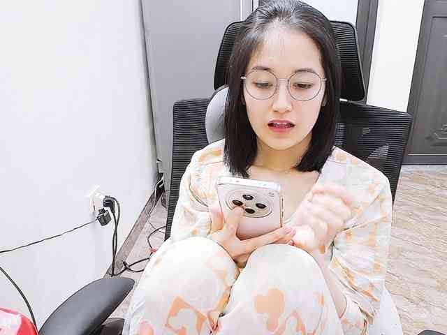 Bella099 webcam