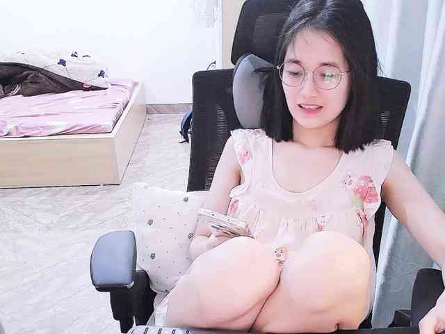 Bella099 webcam