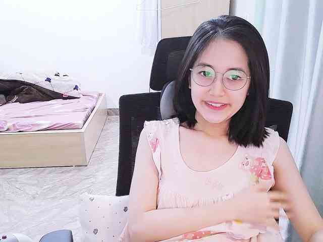 Bella099 webcam
