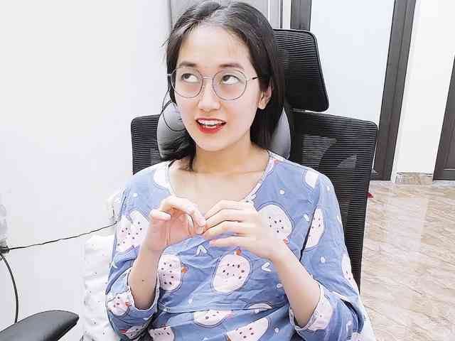 Bella099 webcam