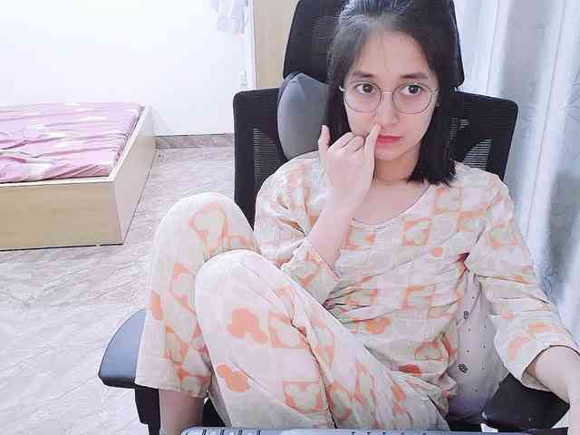 Bella099 webcam