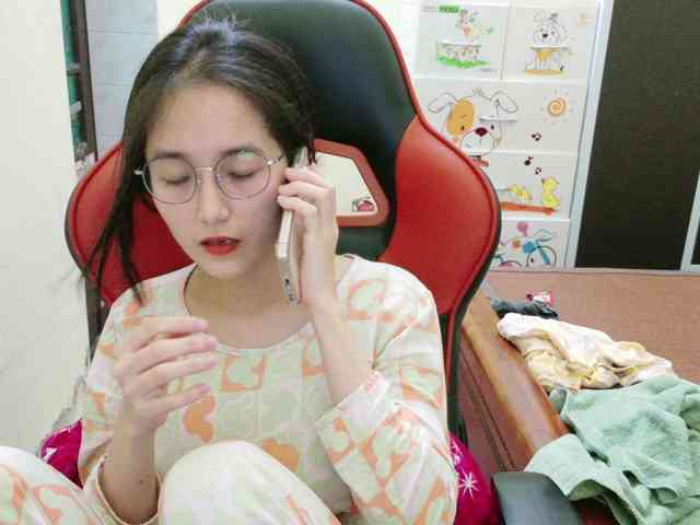 Bella099 webcam