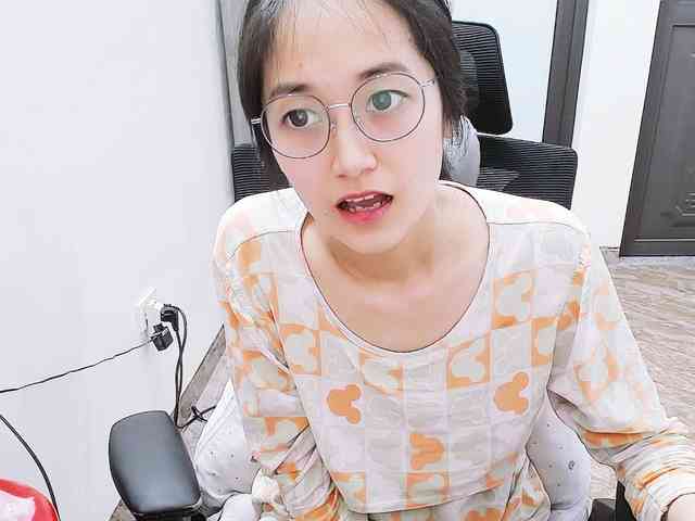 Bella099 webcam