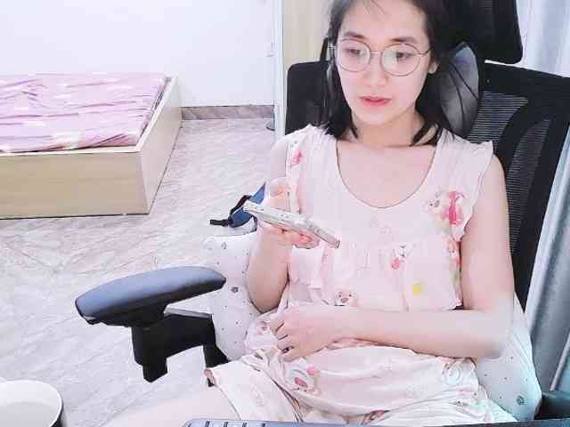 Bella099 webcam
