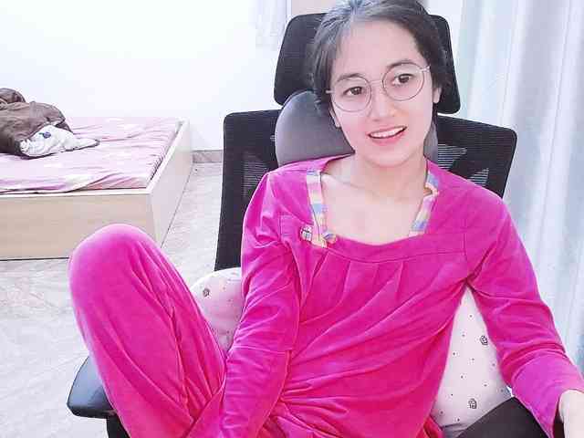 Bella099 webcam