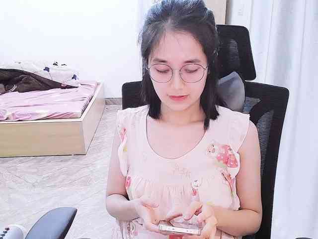 Bella099 webcam