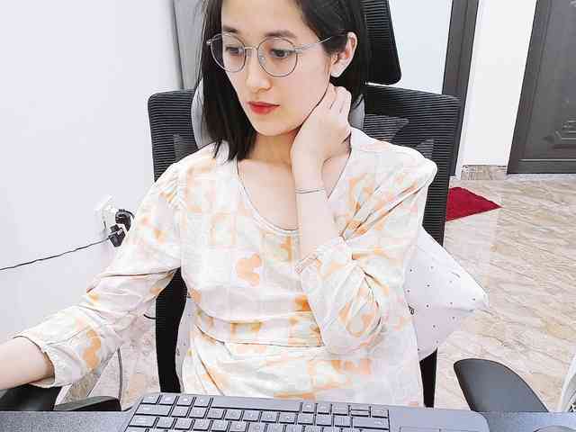 Bella099 webcam