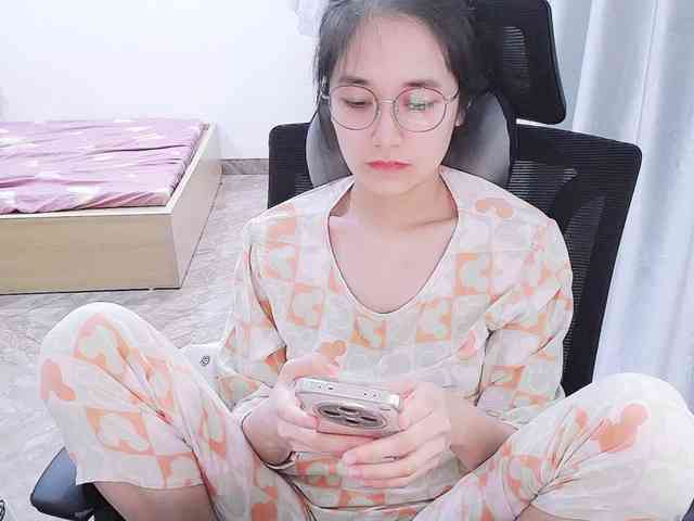 Bella099 webcam