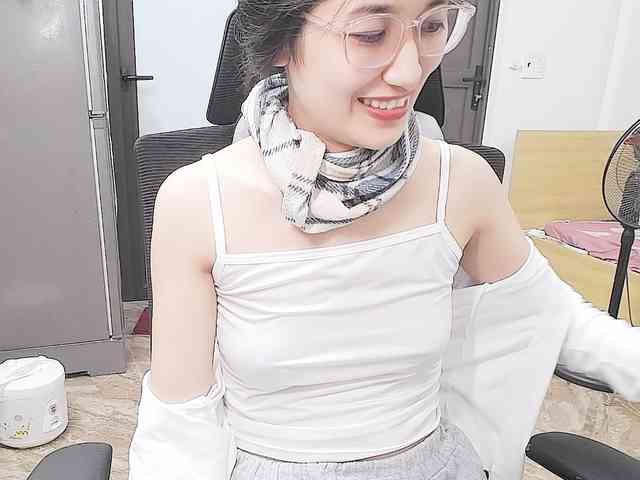 Bella099 webcam