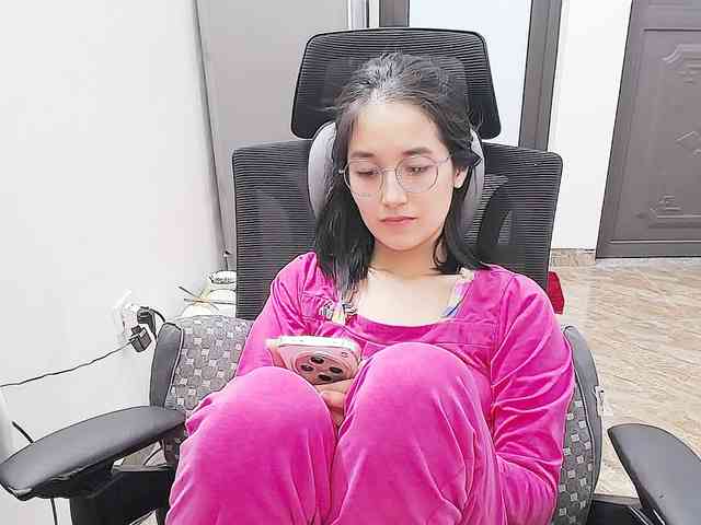 Bella099 webcam