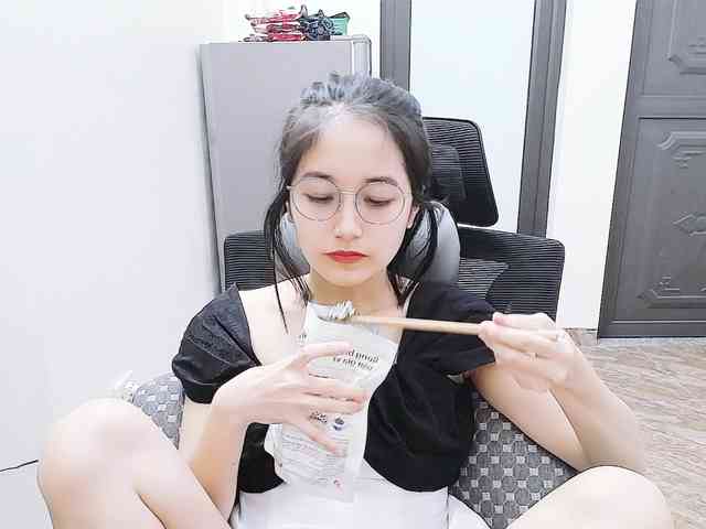 Bella099 webcam