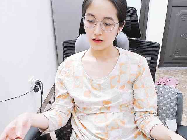nude live chat Hana099