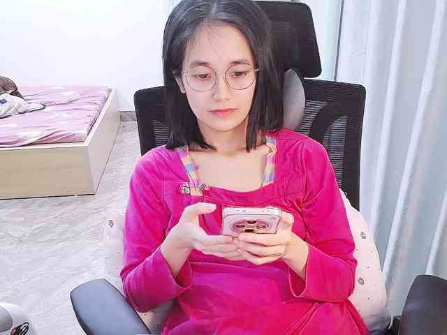 Bella099 webcam
