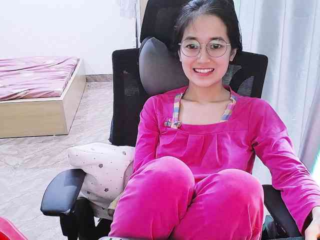 Bella099 webcam