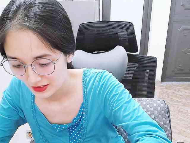 Bella099 webcam