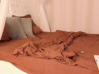 charming-peach Porn Show